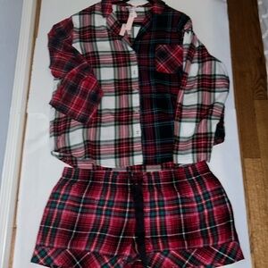 Victoria’s Secret holiday short PJ.  New with tags site XXL